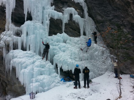 Cascade de glace  aigilles Queyras.