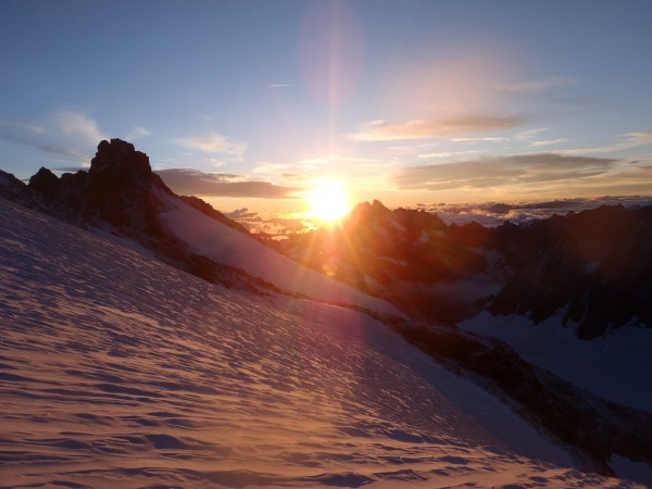 Lever de soleil sous la roche faurio.