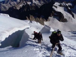 Stage de 3 jours au dome des ecrins avec un guide.