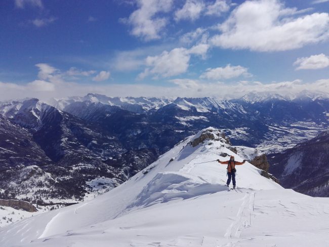 Ski de rando à la tête des Raisins.