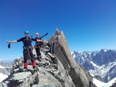 Un stage alpinisme rocher à Chamonix Mont Blanc.