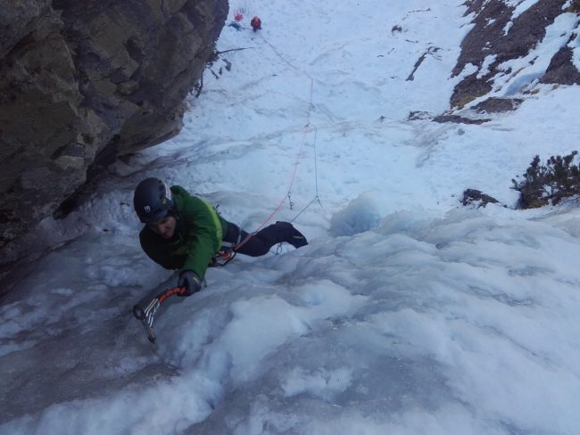 Stage de cascade de glace dans les Hautes Alpes.