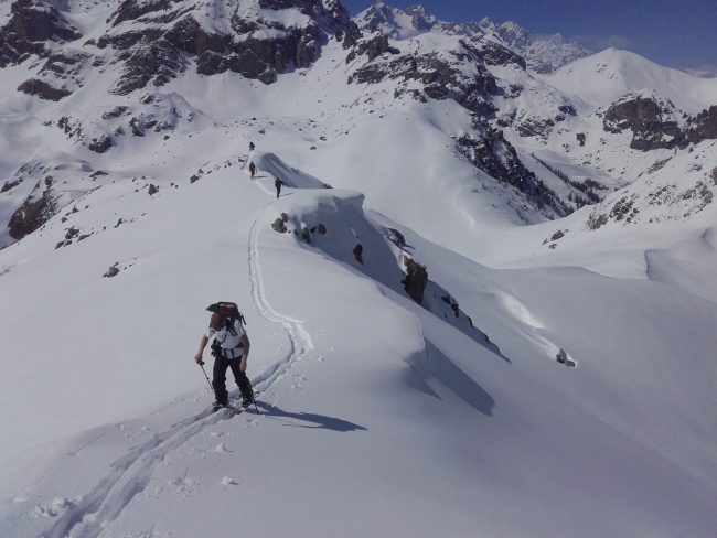 Ski de randonnée à la Croix d'Aquila vers Briançon.