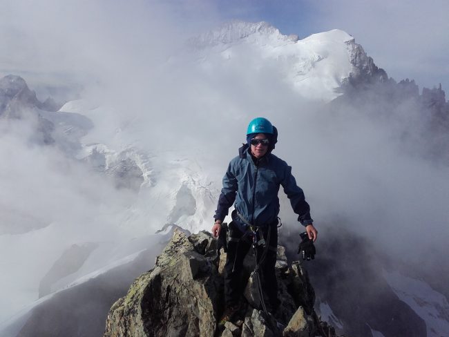 Le sommet de la Roche faurio et la barre des Ecrins.