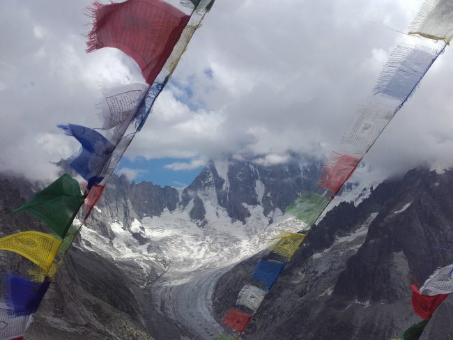 Stage alpinisme et course d'arête dans le massif du Mont Blanc.