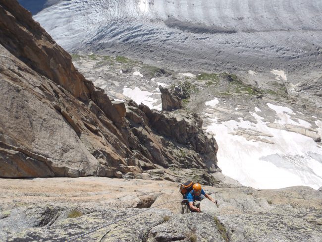 Dans le Pilier Cordier à l'aiguille de Roc lors de la traversée Roc-Grépon.