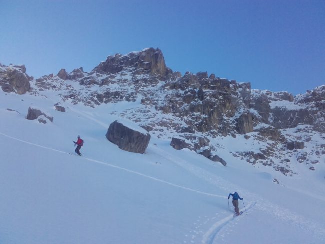Ski de randonée à l'Aiguillas au dessus de Freissinières.