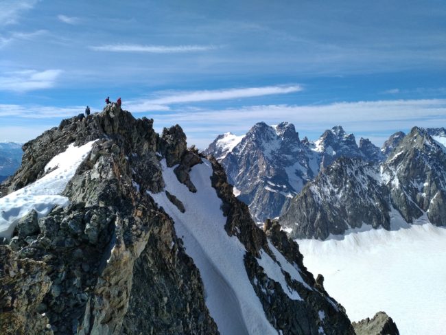 Le sommet du Piuc du Glacier Blanc et le Pelvoux, le pic Sans Nom.