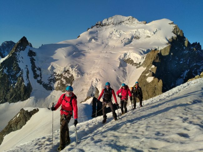 Venez découvrir l'alpinisme à la Roche Faurio.