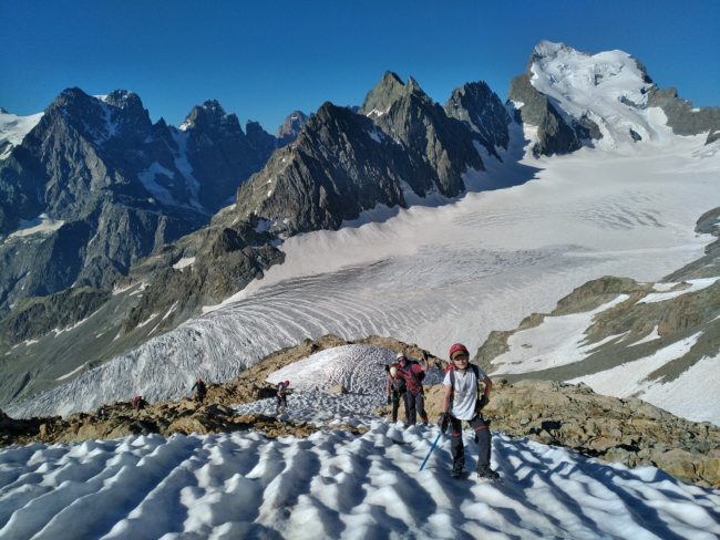 Découverte de l'alpinisme en initiation dans les Ecrins.