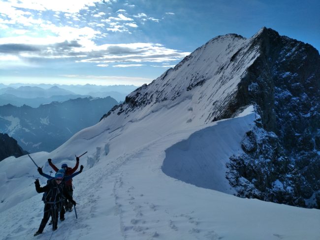 Stage dôme des Ecrins et arrivée au sommet.