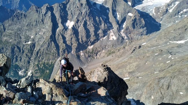 Arête sud du petit Pelvoux.